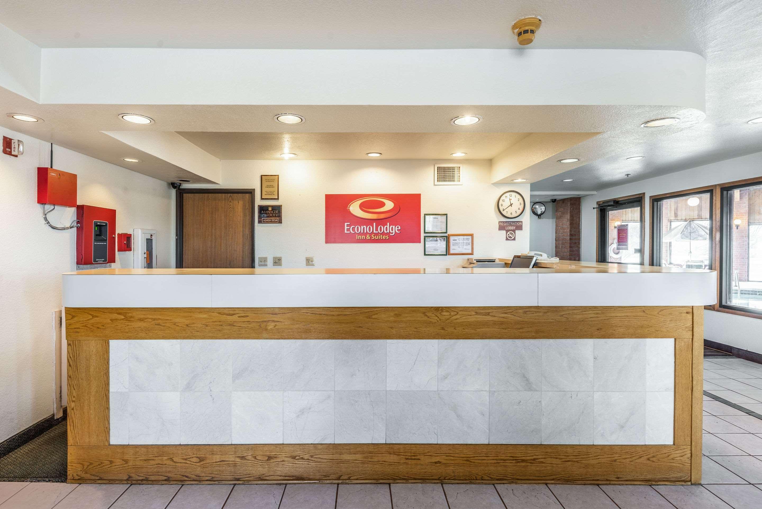 Econo Lodge Inn & Suites Мак-Кинни Экстерьер фото